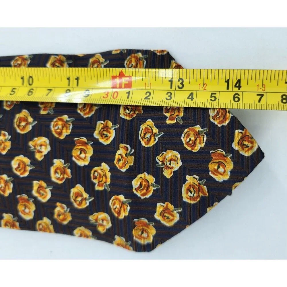 Ermenegildo Zegna Gold Rose Floral Pattern Neck Tie 100% Silk Italy‎ Made